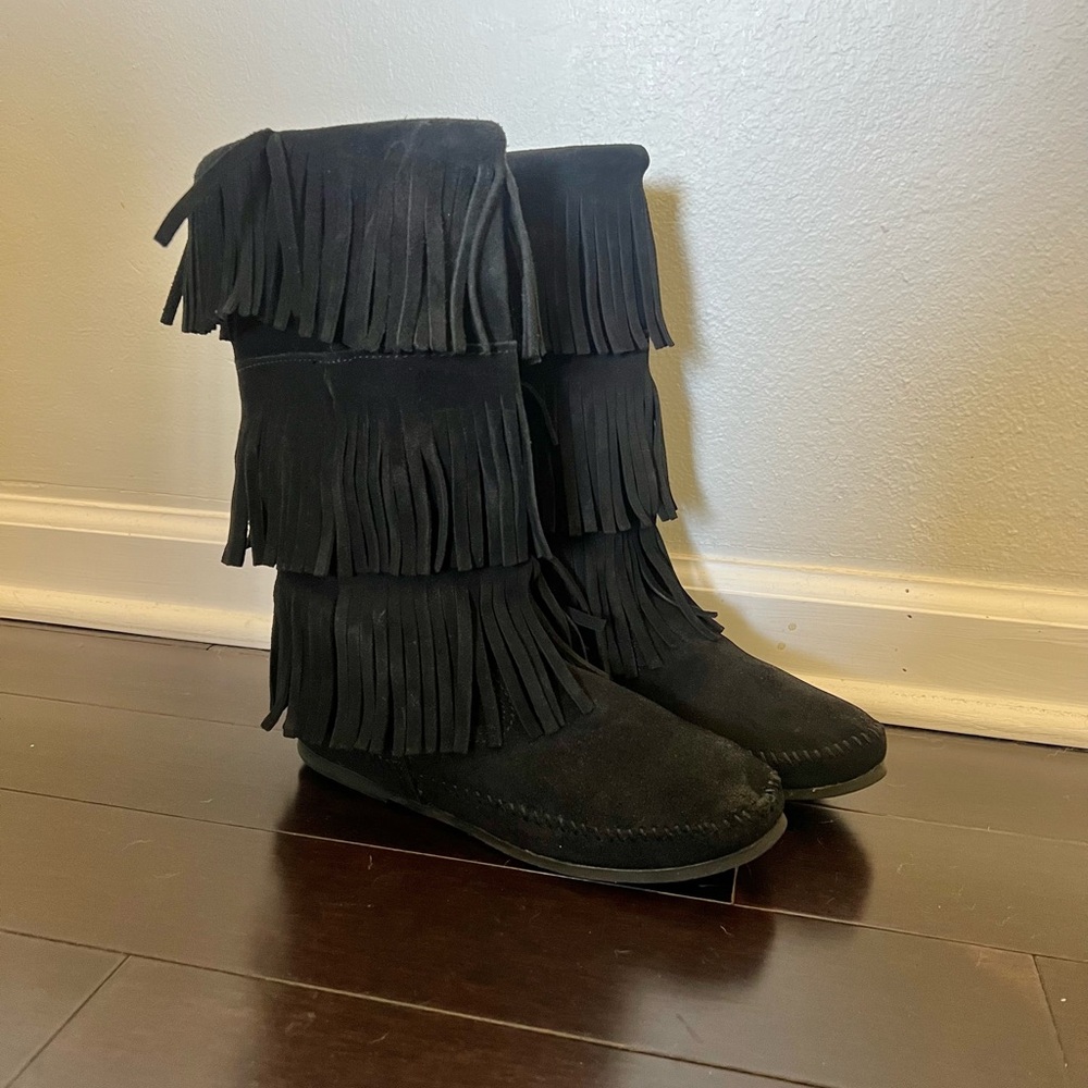 Minnetonka Black Fringe Moccasin Boots
